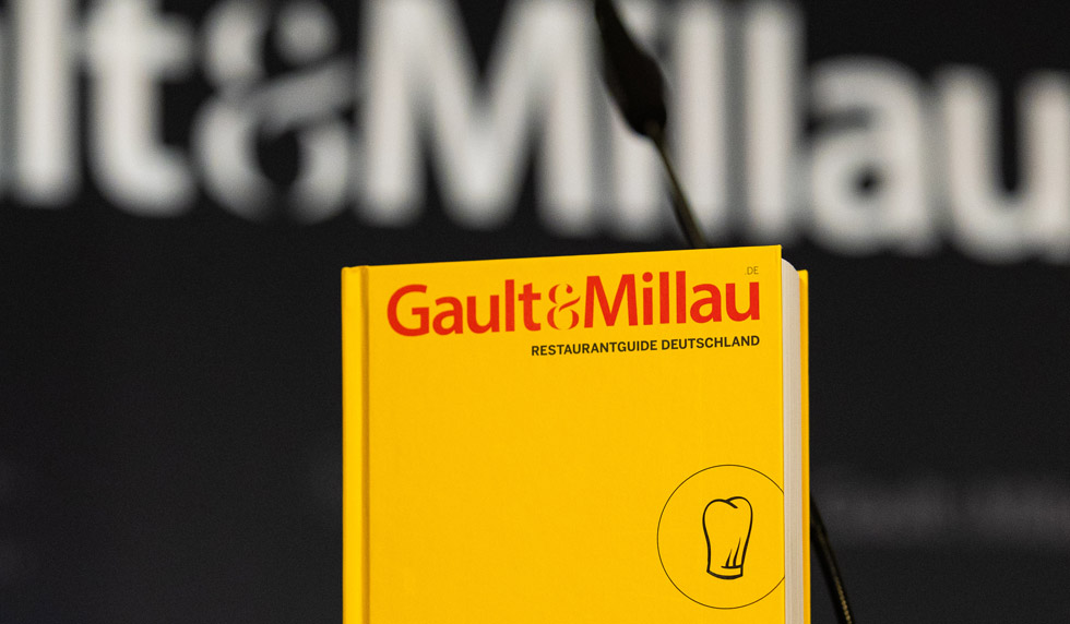 Buchcover des Gault&Millau Deutschland 2022